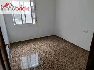 Piso en venta en Poleares en Lucena