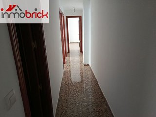 Piso en venta en Poleares en Lucena
