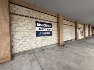 Local comercial en alquiler en Montequinto en Dos Hermanas