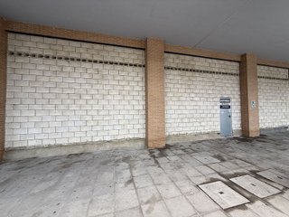 Local comercial en alquiler en Montequinto en Dos Hermanas