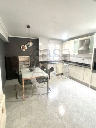 Piso en venta en San Pedro de Deusto-La Ribera en Bilbao