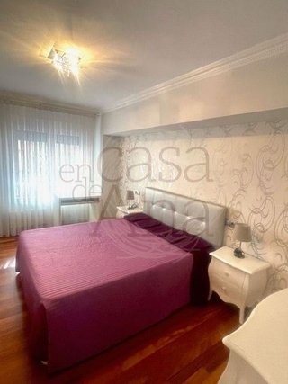 Piso en venta en San Pedro de Deusto-La Ribera en Bilbao