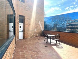 Oficina en alquiler en Coll Favà - Can Magí en Sant Cugat del Vallès