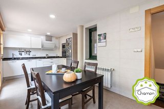 Casa pareada en venta en Azeta - Abatxolo en Portugalete