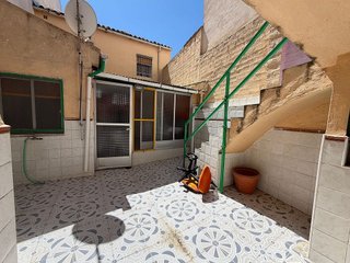 Casa adosada en venta en Torreperogil