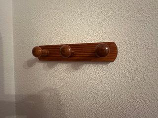 Perchero de madera para pared con 3 ganchos