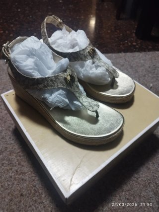 Sandalias Michael Kors Doradas