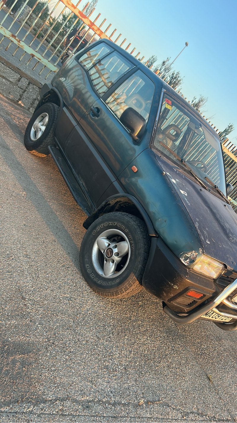 Nissan Terrano II 1998 - foto 1