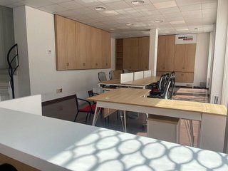 Local comercial en alquiler en Carranque - Haza Cuevas en Málaga