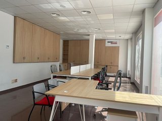 Local comercial en alquiler en Carranque - Haza Cuevas en Málaga