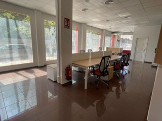 Local comercial en alquiler en Carranque - Haza Cuevas en Málaga