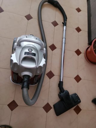 Aspiradora Trineo Plateada con Accesorios