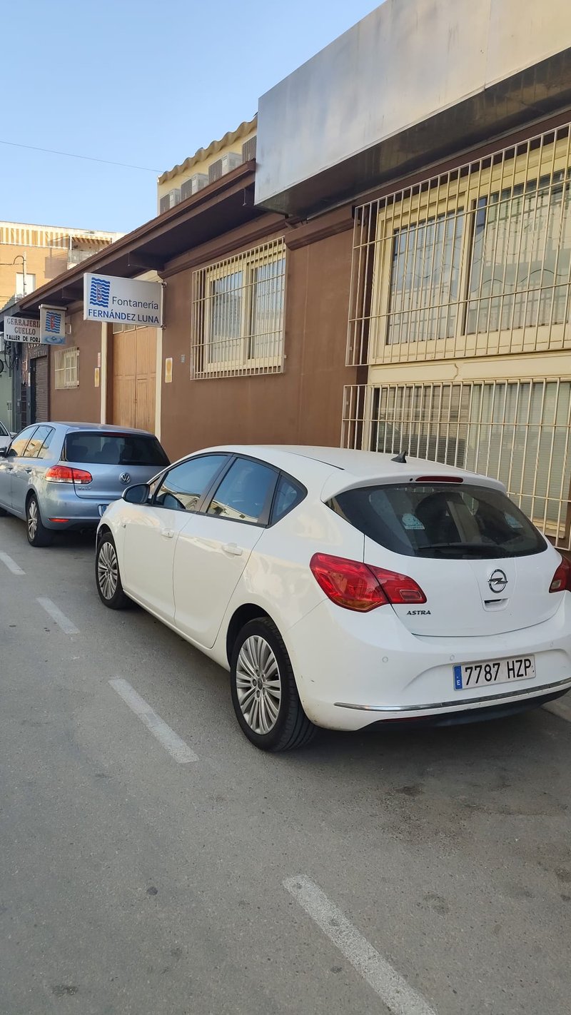 Opel Astra 2014 - foto 1