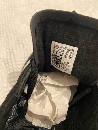 Adidas Spezial Preto e Branco Mulher