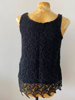 Blusa Uterqüe encaje negra