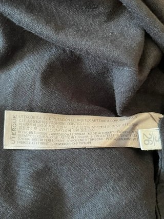Blusa Uterqüe encaje negra