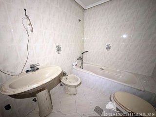 Piso en venta en Zona Hospital en Linares