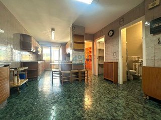 Piso en venta en Universidad en Ourense