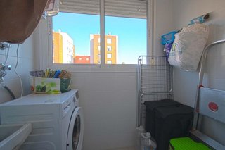 Piso en venta en Colores - Entreparques en Sevilla