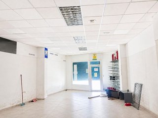 Local comercial en venta en Los Barreros en Cartagena