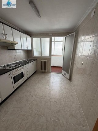 Piso en venta en Santa Cruz - Industria - Polígono Campollano en Albacete