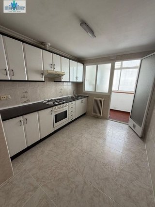 Piso en venta en Santa Cruz - Industria - Polígono Campollano en Albacete