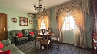 Casa adosada en venta en Illora