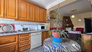 Casa adosada en venta en Illora