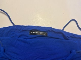 Top azul eléctrico tirantes finos