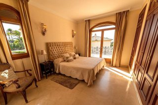 Chalet en alquiler en Costabella en Marbella