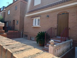 Casa adosada en alquiler en Jubalcoi en Elche