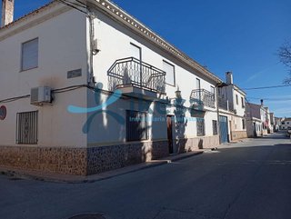 Casa adosada en venta en Huéscar