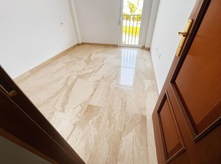 Casa adosada en venta en Consolación en Utrera