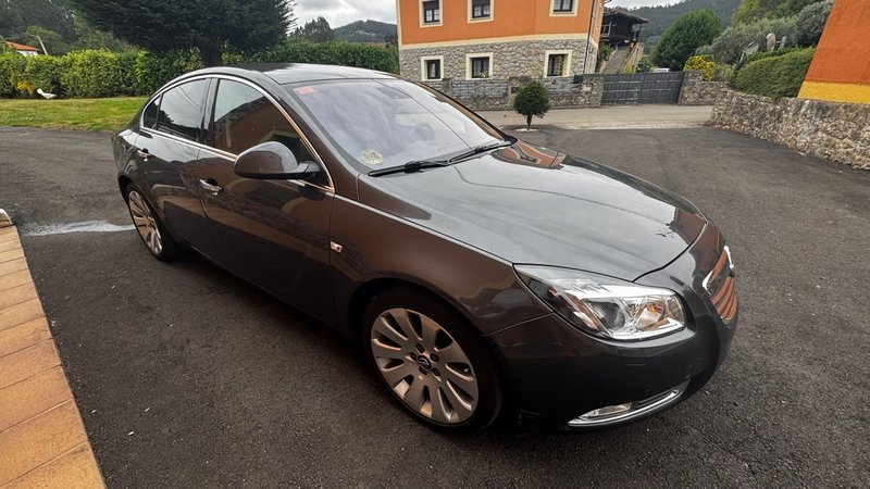 Opel Insignia 2009 - foto 1