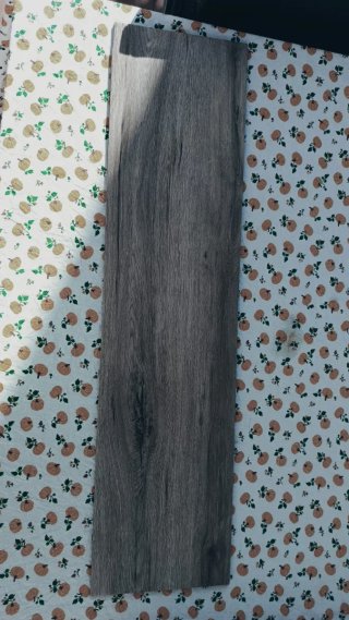 Loseta marrón efecto madera 80x20