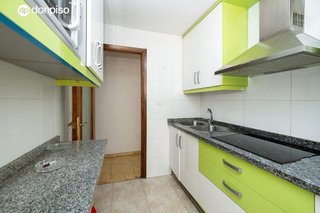 Piso en venta en Camino de Ronda - Rosaleda en Granada