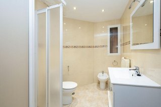 Piso en venta en Camino de Ronda - Rosaleda en Granada