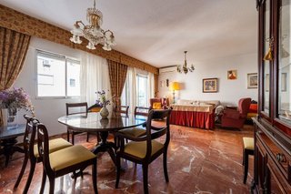 Piso en venta en Los Remedios en Sevilla