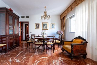 Piso en venta en Los Remedios en Sevilla