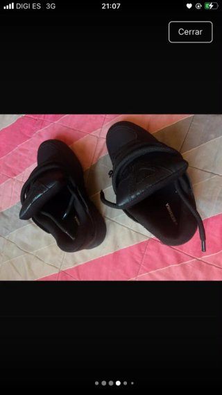 Zapatillas anchas negras