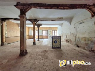 Local comercial en venta en Santoña