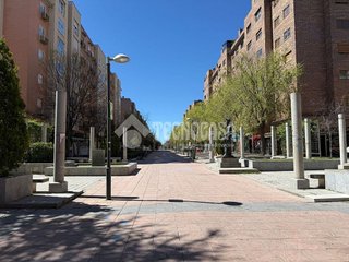 Local comercial en venta en El Puerto en Coslada