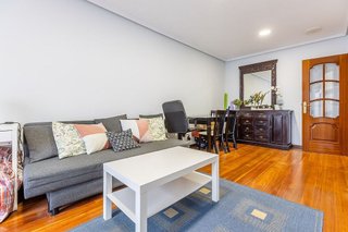 Piso en venta en Cuatro Caminos - Plaza de la Cubela en Coruña (A)