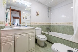Piso en venta en Cuatro Caminos - Plaza de la Cubela en Coruña (A)