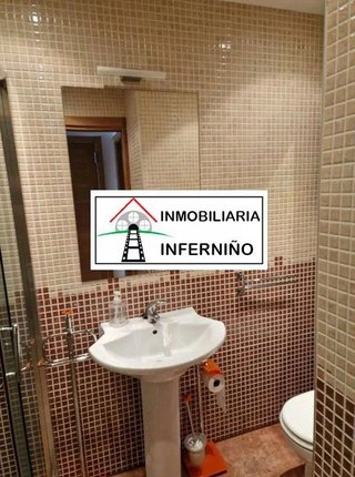 Piso en venta en Ares