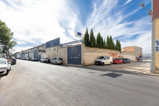 Nave industrial en venta en Cármenes - Ríos en Atarfe