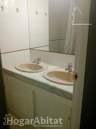Piso en venta en La Buhaira en Sevilla
