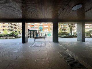 Local comercial en venta en Las Arenas Centro en Getxo
