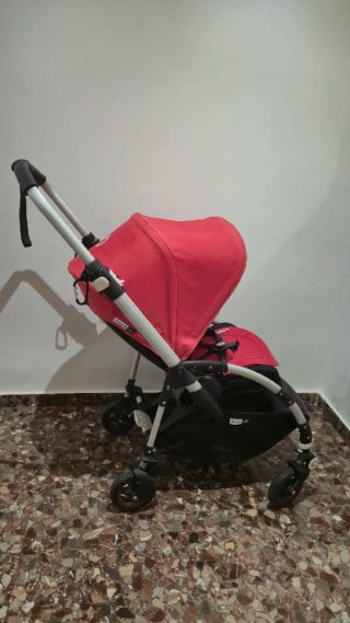 Carro Bugaboo Bee 5 Rojo + 2 sacos + 1 impermeable