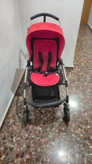 Carro Bugaboo Bee 5 Rojo + 2 sacos + 1 impermeable
